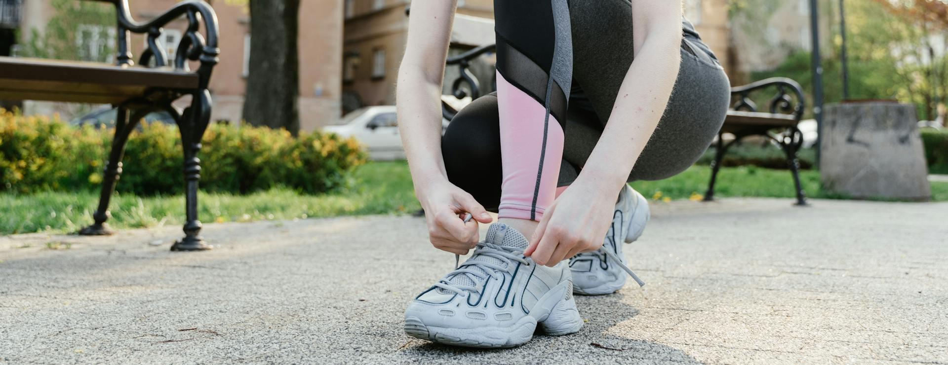 Titelseite -Schuh Verkauf Geschäft pexels mart production 7880240